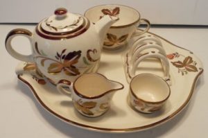 The 5-piece Futura tray